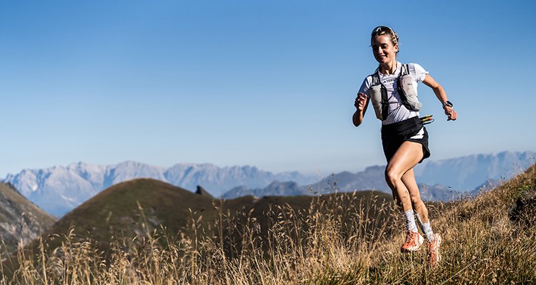 Trailrunning Läuferin bei der adidas TERREX INFINITE TRAILS