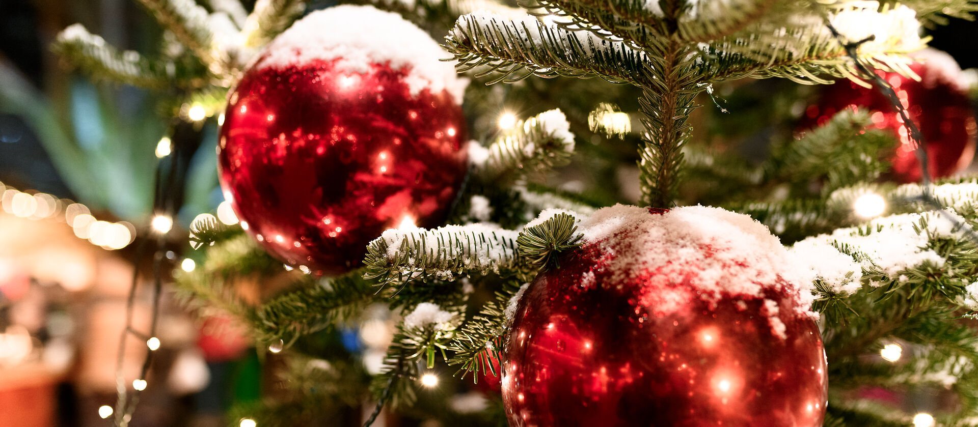 Weihnachtskugeln am Weihnachtsmarkt in Bad Hofgastein