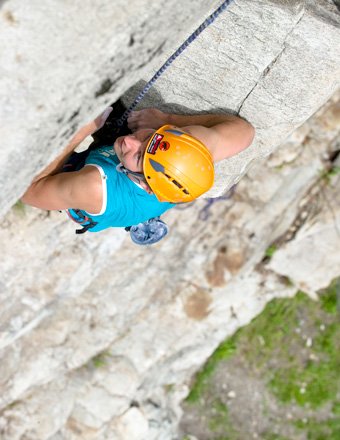 Kletterer auf einer Wand im Gasteinertal