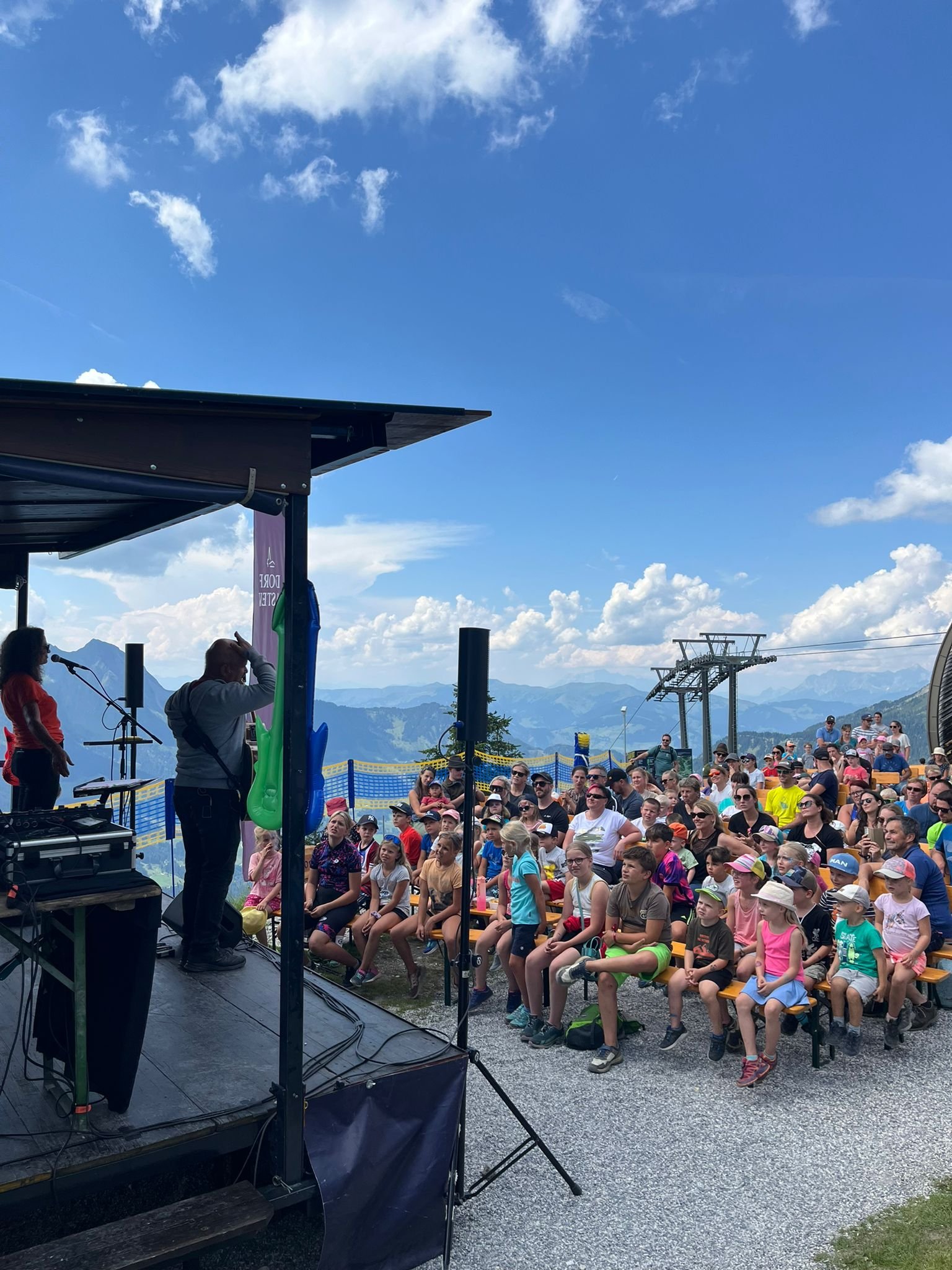 Kinder beim Bluatschink Familienkonzert