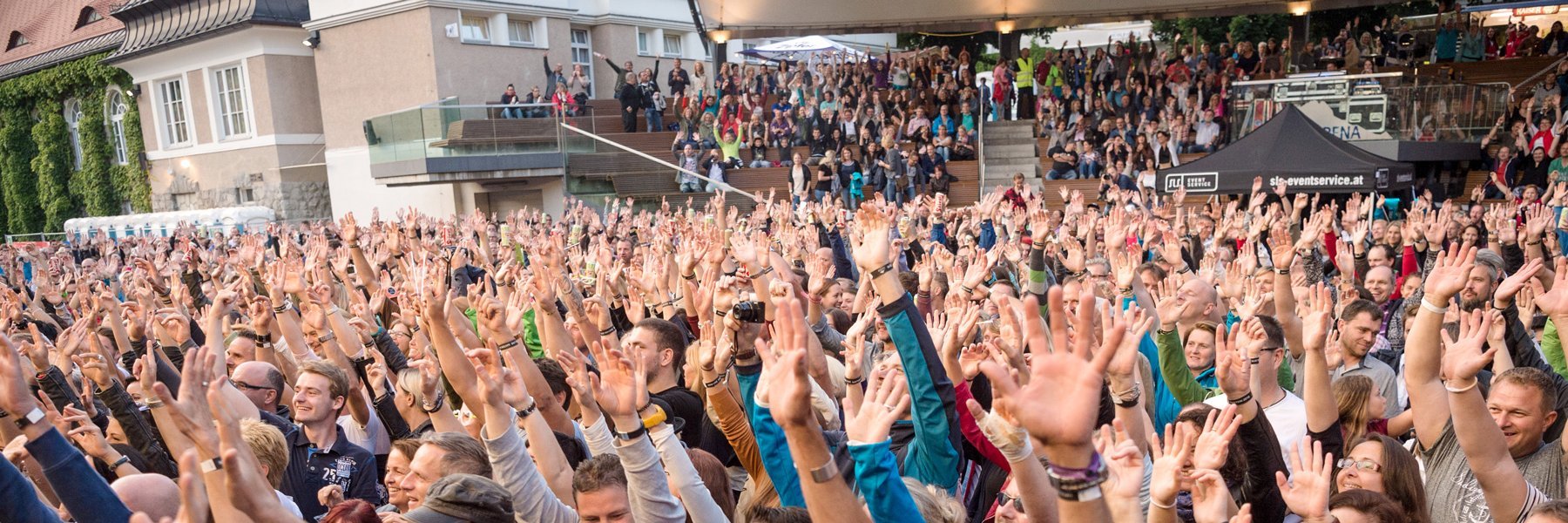 Kulisse von einem Konzert in der Alpenarena