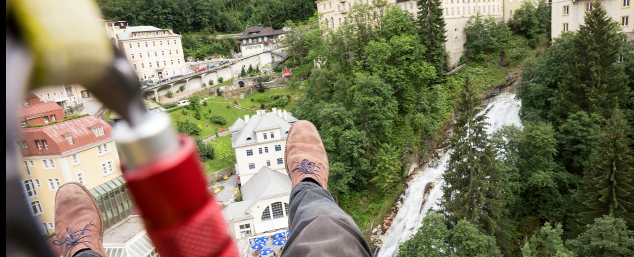 Bild aus der Helmkamera vom Flying Fox über den Wasserfall von  Bad Gastein