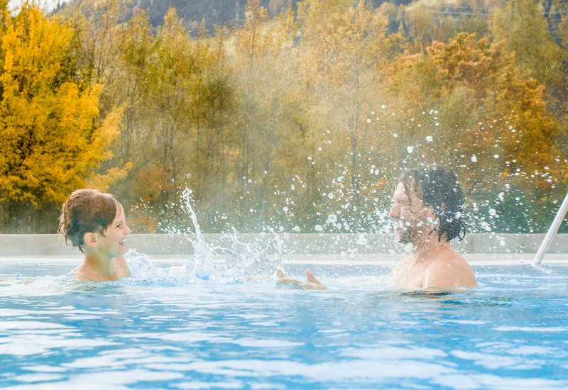 Herbst Berge &amp; Therme Alpentherme