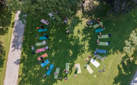 Yoga-im-Kurpark-2.jpg