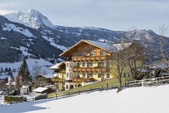 Landhotel-Untermuellnergut-Winter.jpg