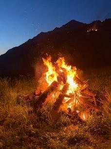 Sonnwendfeuer-Rudolfshoehe.jpg